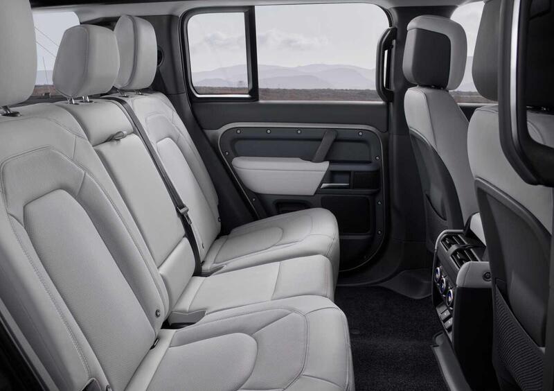 Land Rover Defender (13)