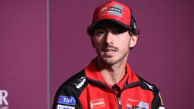 MotoGP 2025. GP del Qatar. Pecco Bagnaia: "La pista &egrave; sporca, ma migliorer&agrave;. Mi aspetto Alex e Marc Marquez competitivi, Jorge Martin deve adattarsi" 