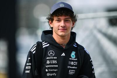 Andrea Kimi Antonelli: &ldquo;Passare da una microcar alla Mercedes-AMG GT 63 &egrave; come saltare dalla F4 alla F1&rdquo;. E svela perch&eacute; la pu&ograve; guidare da neopatentato