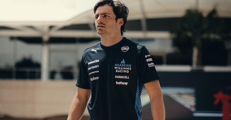 F1. GP Bahrain, Sainz contro la FIA per la multa: &quot;5 secondi non valgono 10.000 euro&quot;. Sulle differenze tra motore Ferrari e Mercedes...