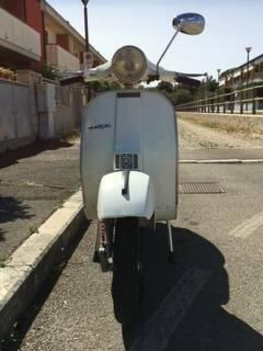 Piaggio VESPA P125X (2)