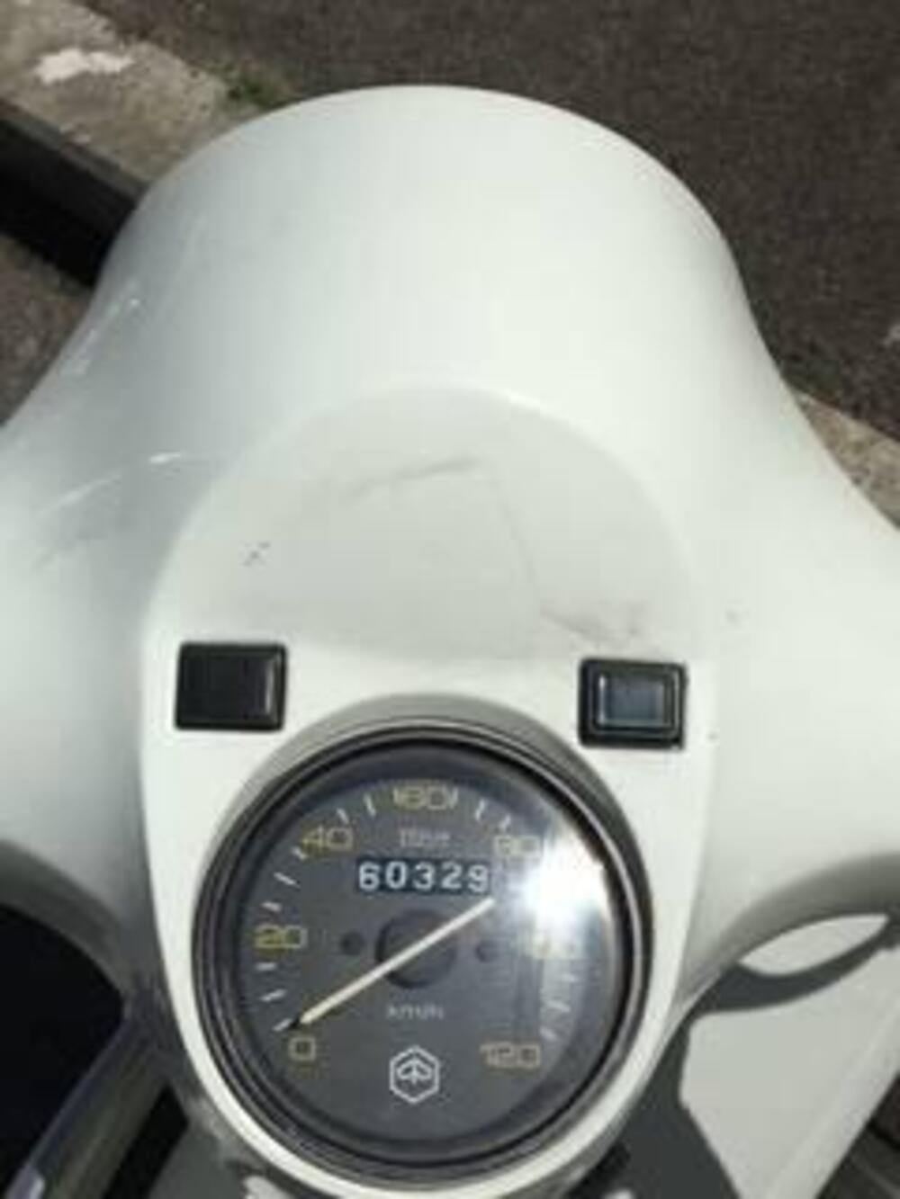 Piaggio VESPA P125X (6)