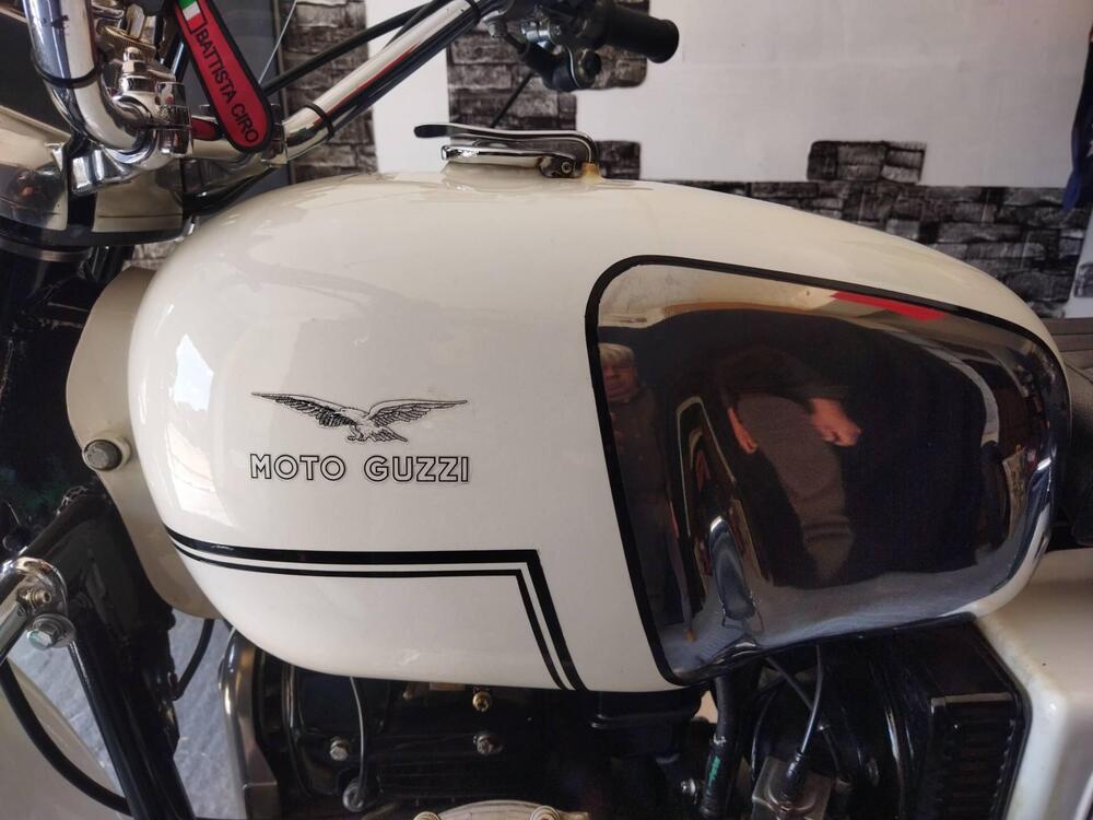 Moto Guzzi V7 (10)