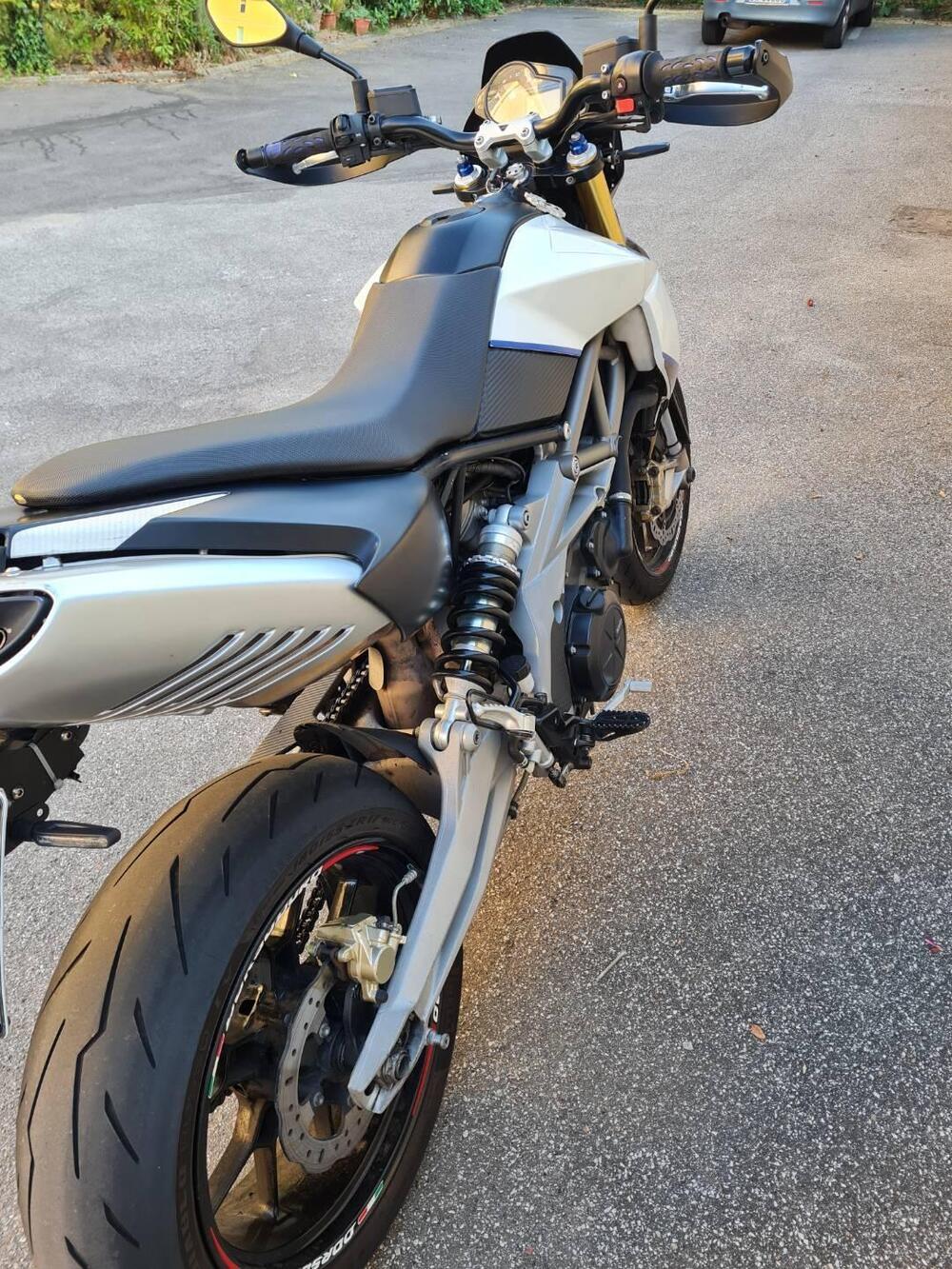 Aprilia Dorsoduro 750 (2009 - 14) (5)