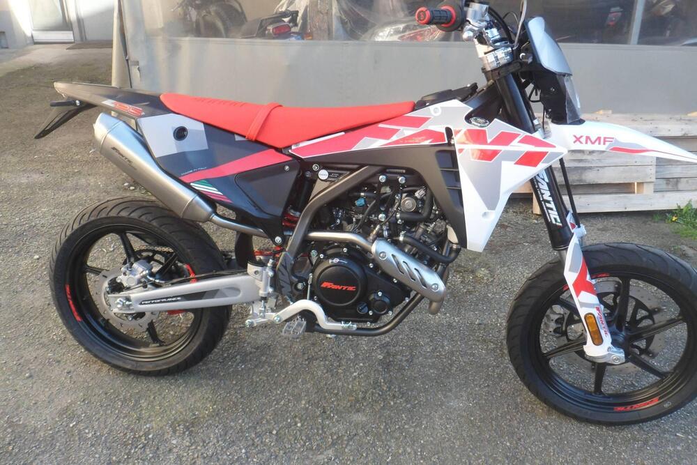 Fantic Motor XMF 125 Performance (2025) (2)