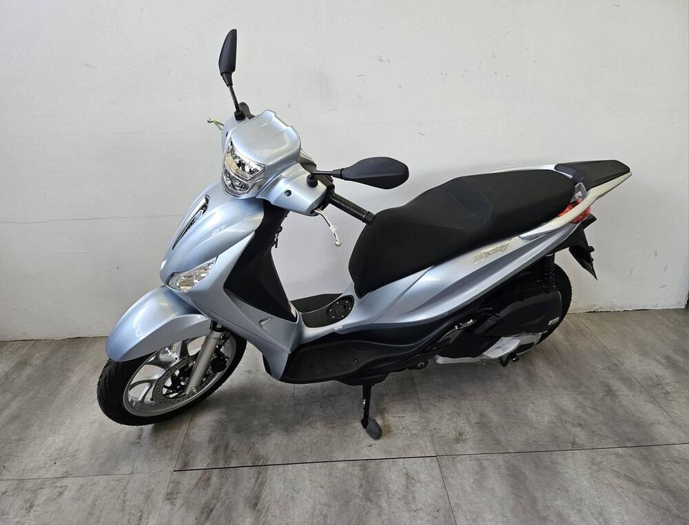 Piaggio Medley 200 (2025) (2)