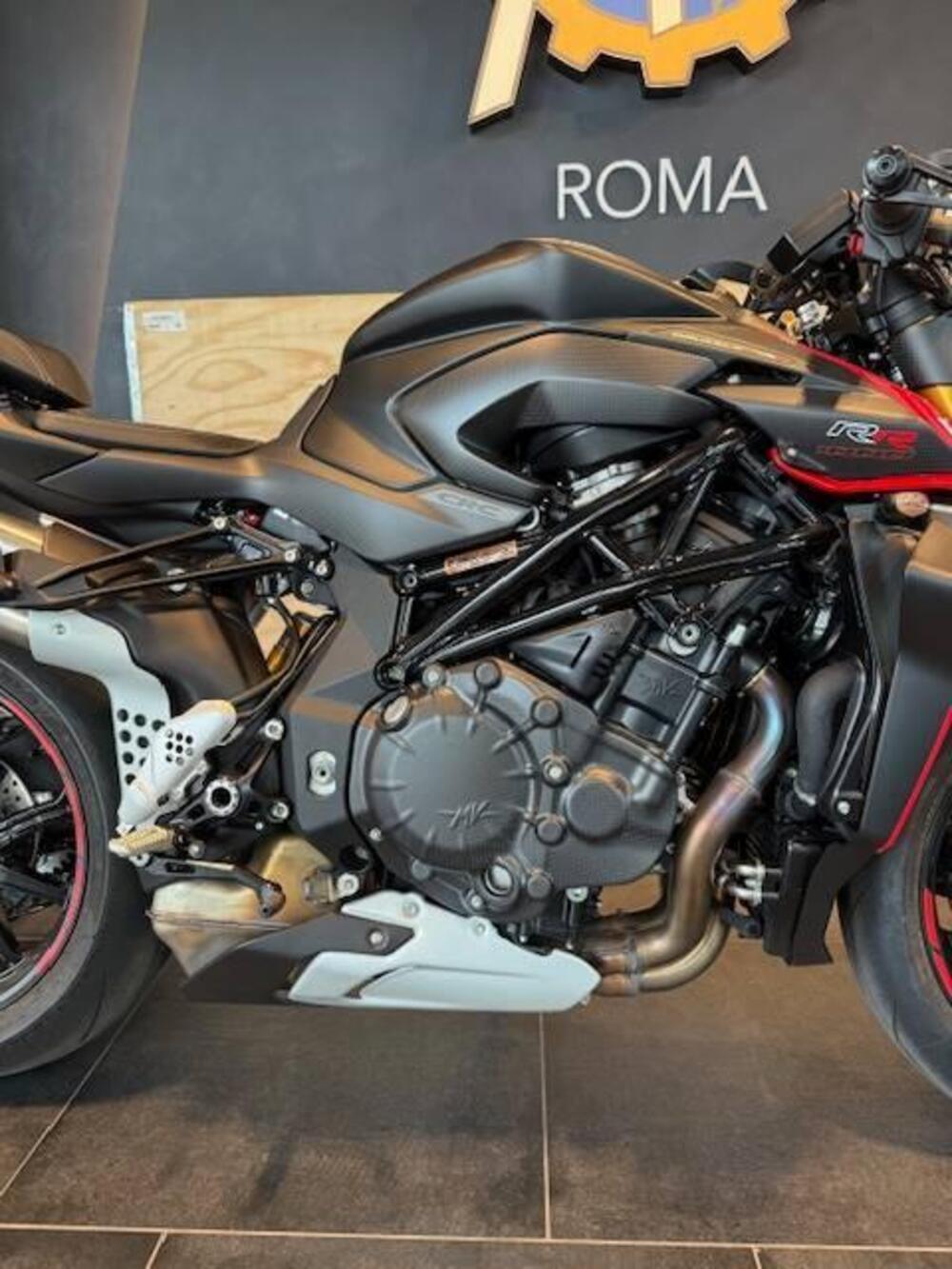 MV Agusta Brutale 1000 RR (2021 - 25) (8)