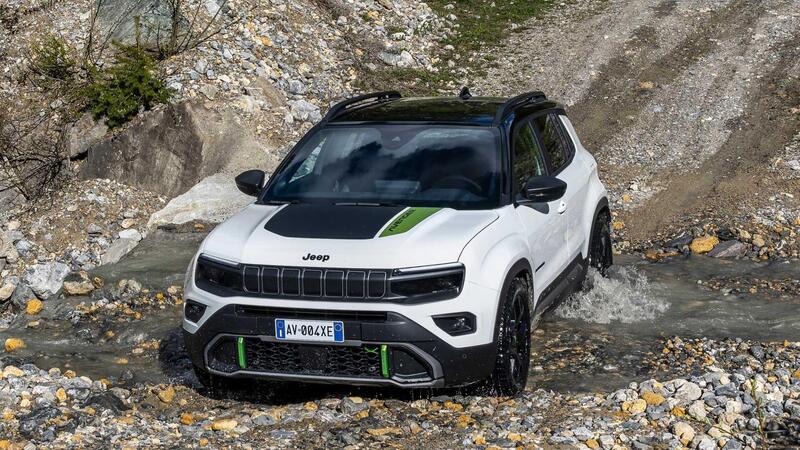 Jeep Avenger 1.2 turbo e-hybrid mhev Upland 4xe 145cv edct6