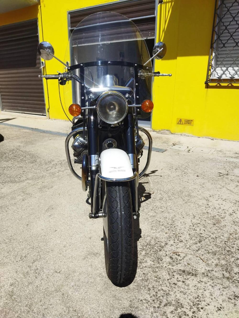Moto Guzzi V7 700cc (8)