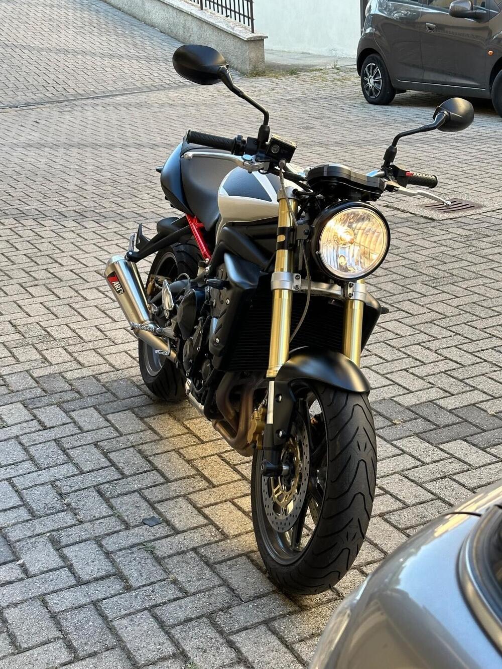 Triumph Street Triple (2007 - 12)