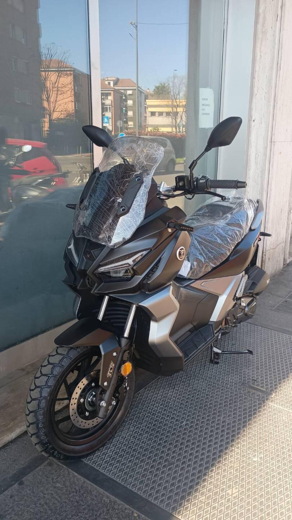 Voge Sfida SR1 ADV (2023 - 25) (4)