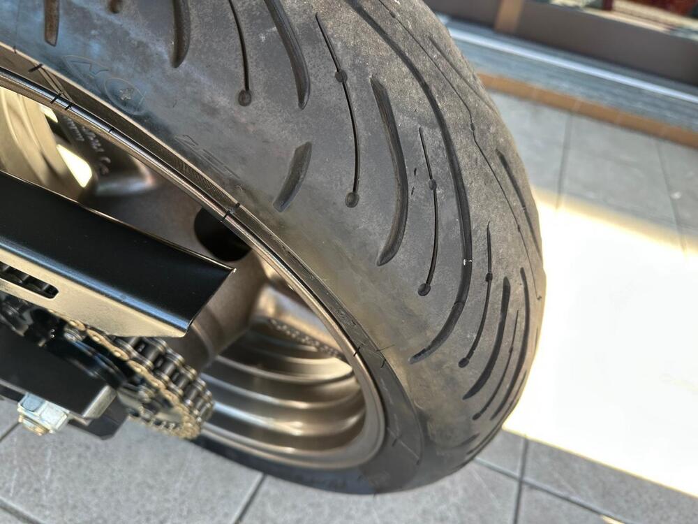 Yamaha XJR 1300 Racer (2015 - 17) (18)