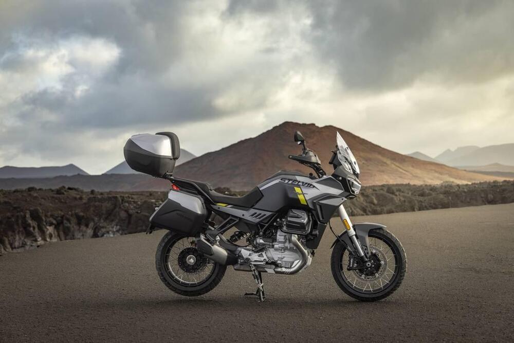 Moto Guzzi Stelvio (2024 - 26) (6)
