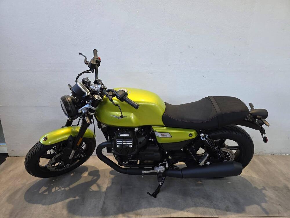 Moto Guzzi V7 Sport (2025) (2)