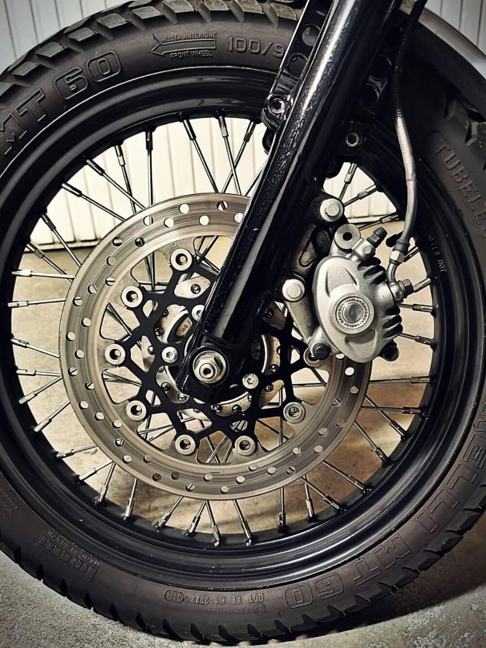 Harley-Davidson 1200 Custom (2004 - 06) - XL 1200C (15)