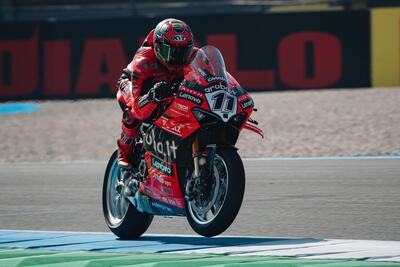 SBK 2025. GP dei Paesi Bassi. Nicol&ograve; Bulega domina Gara1 ad Assen [GALLERY]