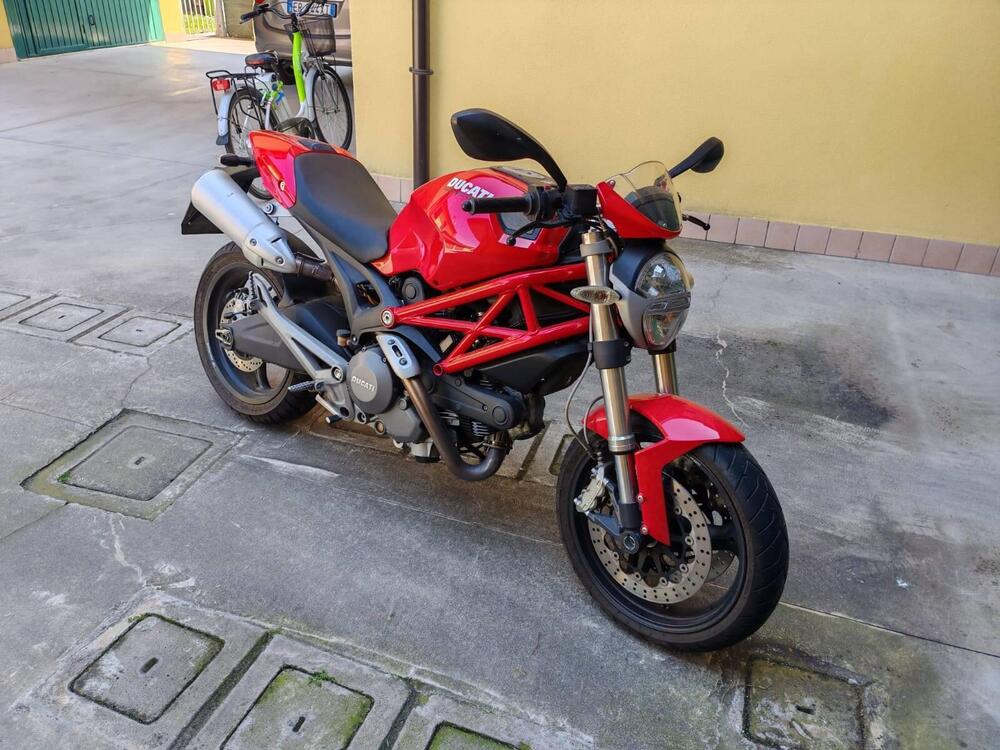Ducati Monster 696 (2008 - 13) (2)