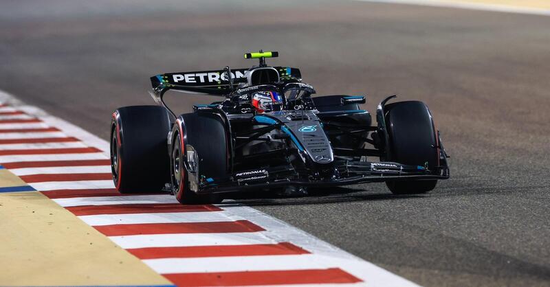 F1. Qualifiche GP Bahrain, Mercedes penalizzate: Russell ed Antonelli perdono una posizione in griglia. Leclerc secondo