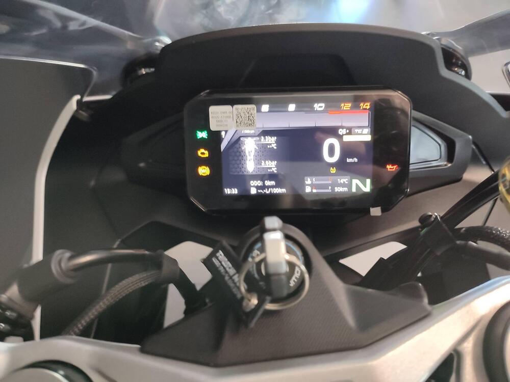 CFMOTO 675SR-R (2025) (6)