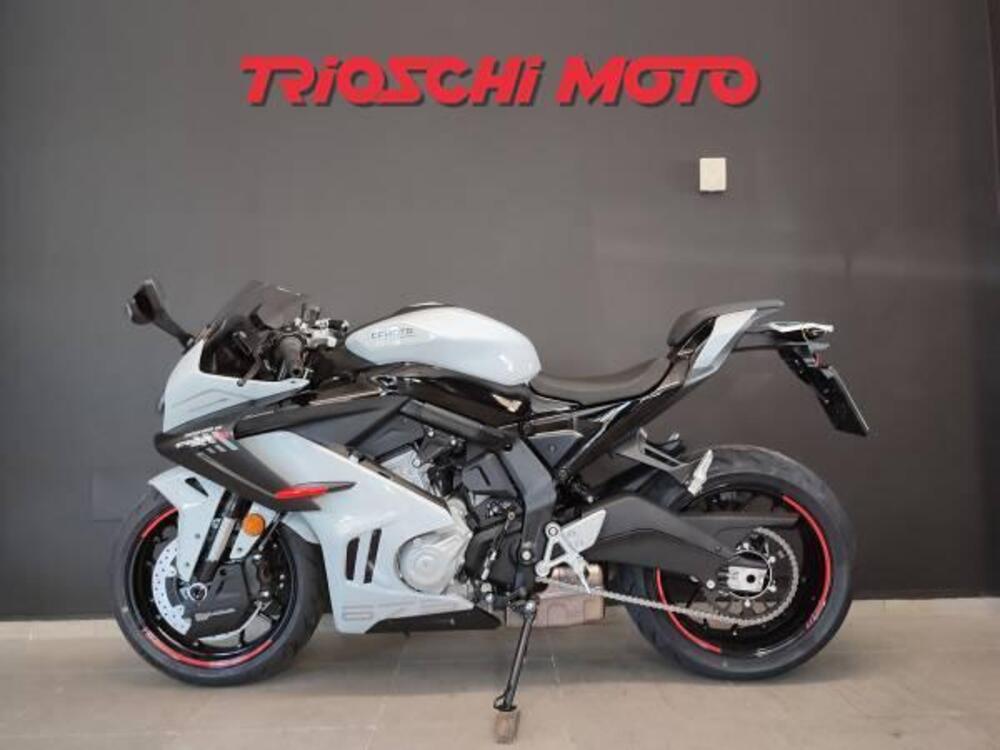 CFMOTO 675SR-R (2025) (2)