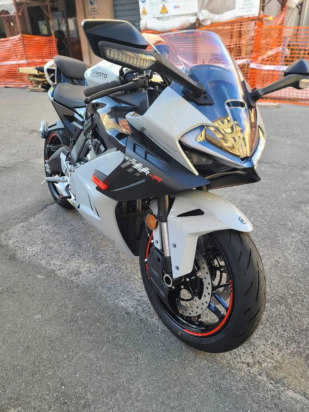 CFMOTO 675SR-R (2025) (2)