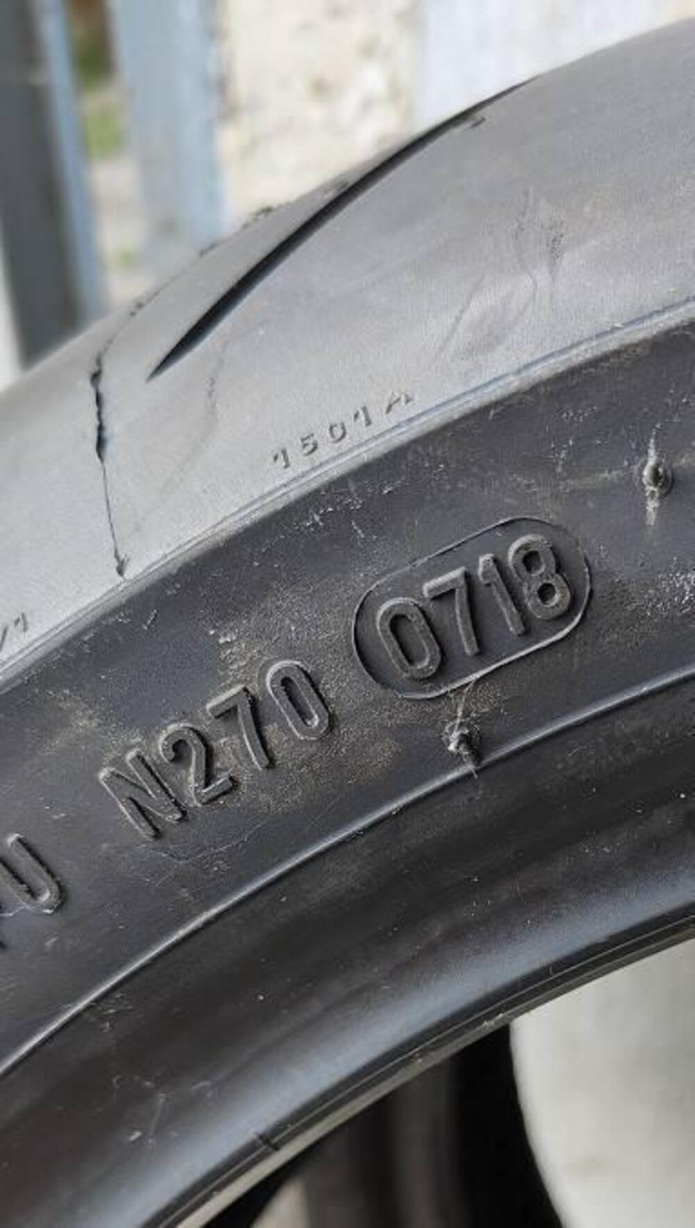 Gomme Pirelli per Panigale 899/959/V2 - 2 Treni (5)