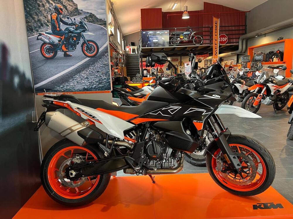 KTM 890 SMT (2023 - 26)
