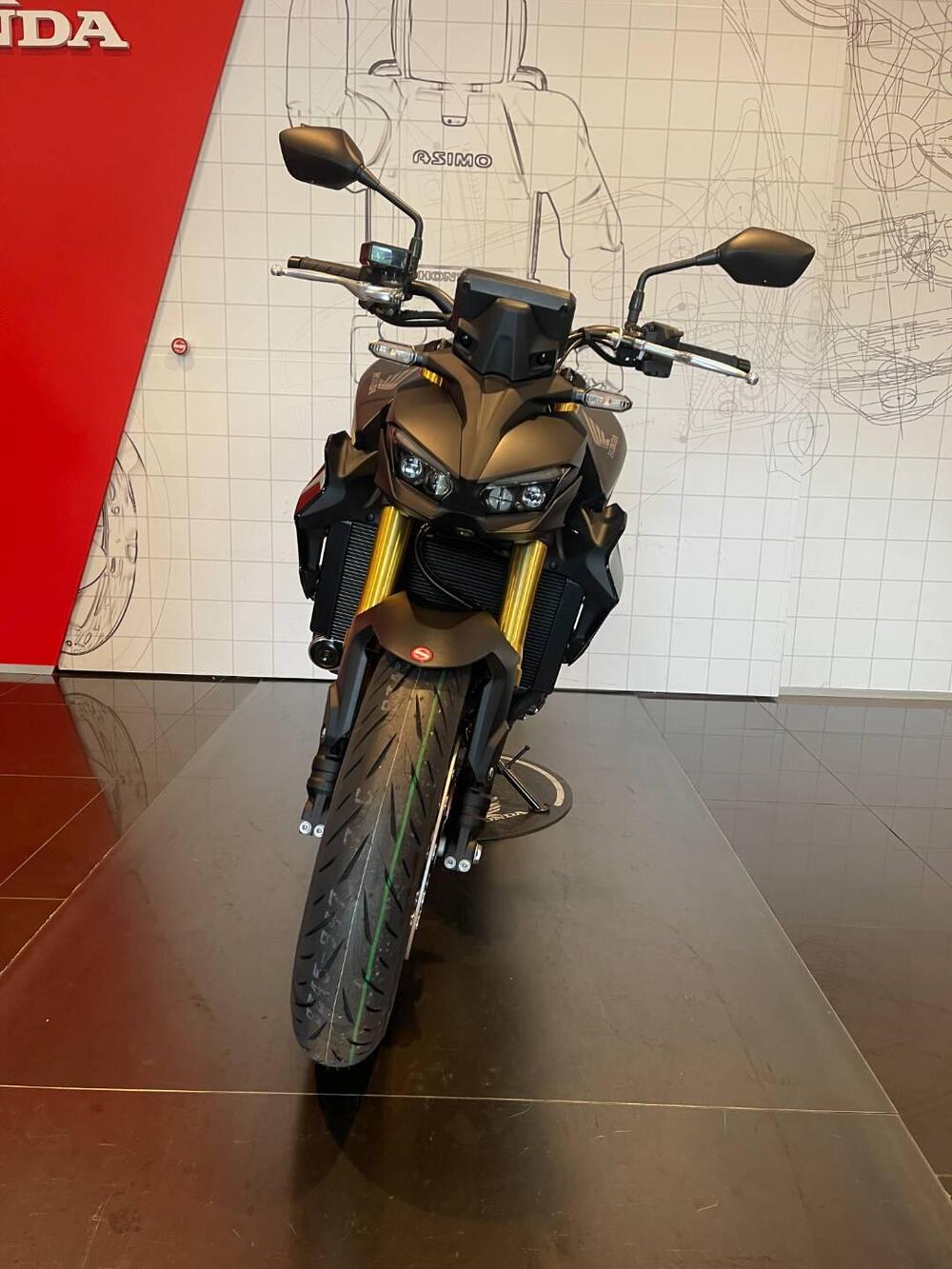 Honda CB 1000 Hornet SP (2025) (4)