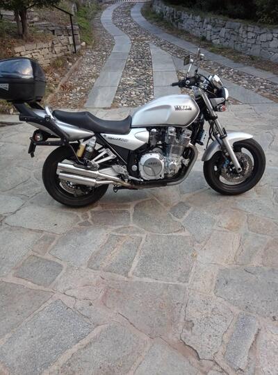 Yamaha XJR 1300 (1999 - 02) usata