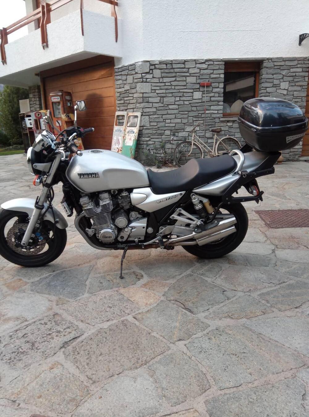 Yamaha XJR 1300 (1999 - 02) (2)