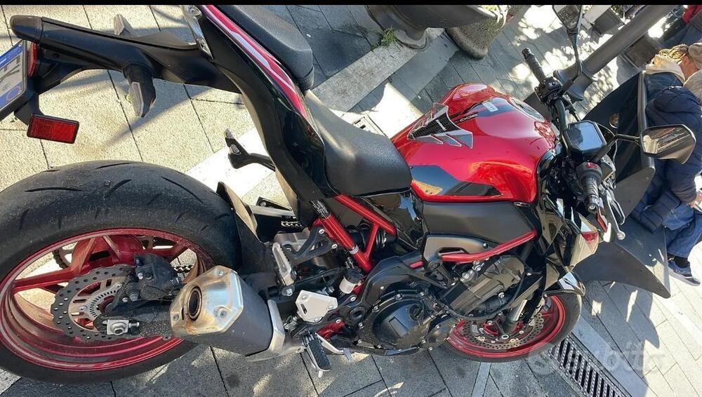 Kawasaki Z 900 (2021 - 24) (6)