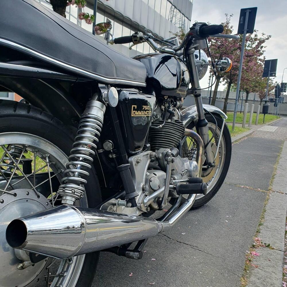 Norton Commando  (8)