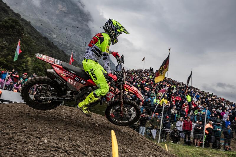 Tony Cairoli torna dietro al cancelletto: lo abbiamo seguito dietro alle quinte per tutto il weekend