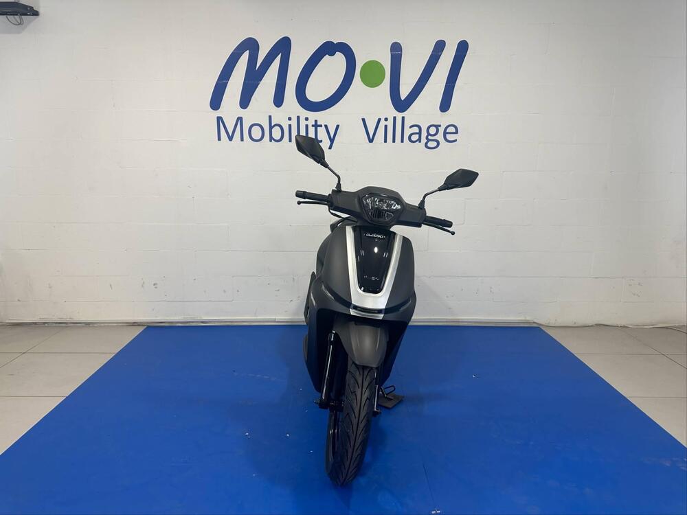 Um Italia Wynwood 125 (2025) (7)