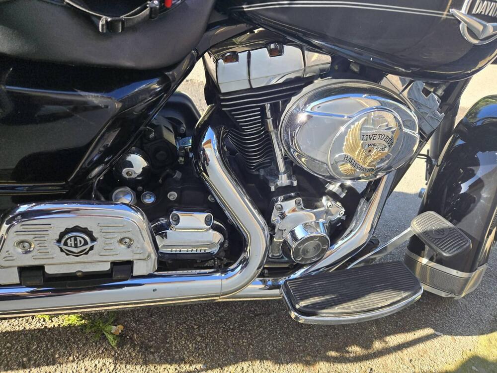 Harley-Davidson 1584 Road King Classic (2007 - 10) - FLHRC (5)