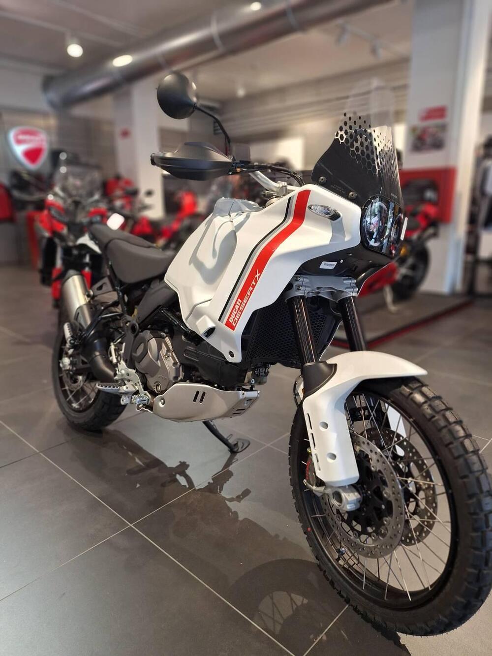 Ducati DesertX (2022 - 25) (3)
