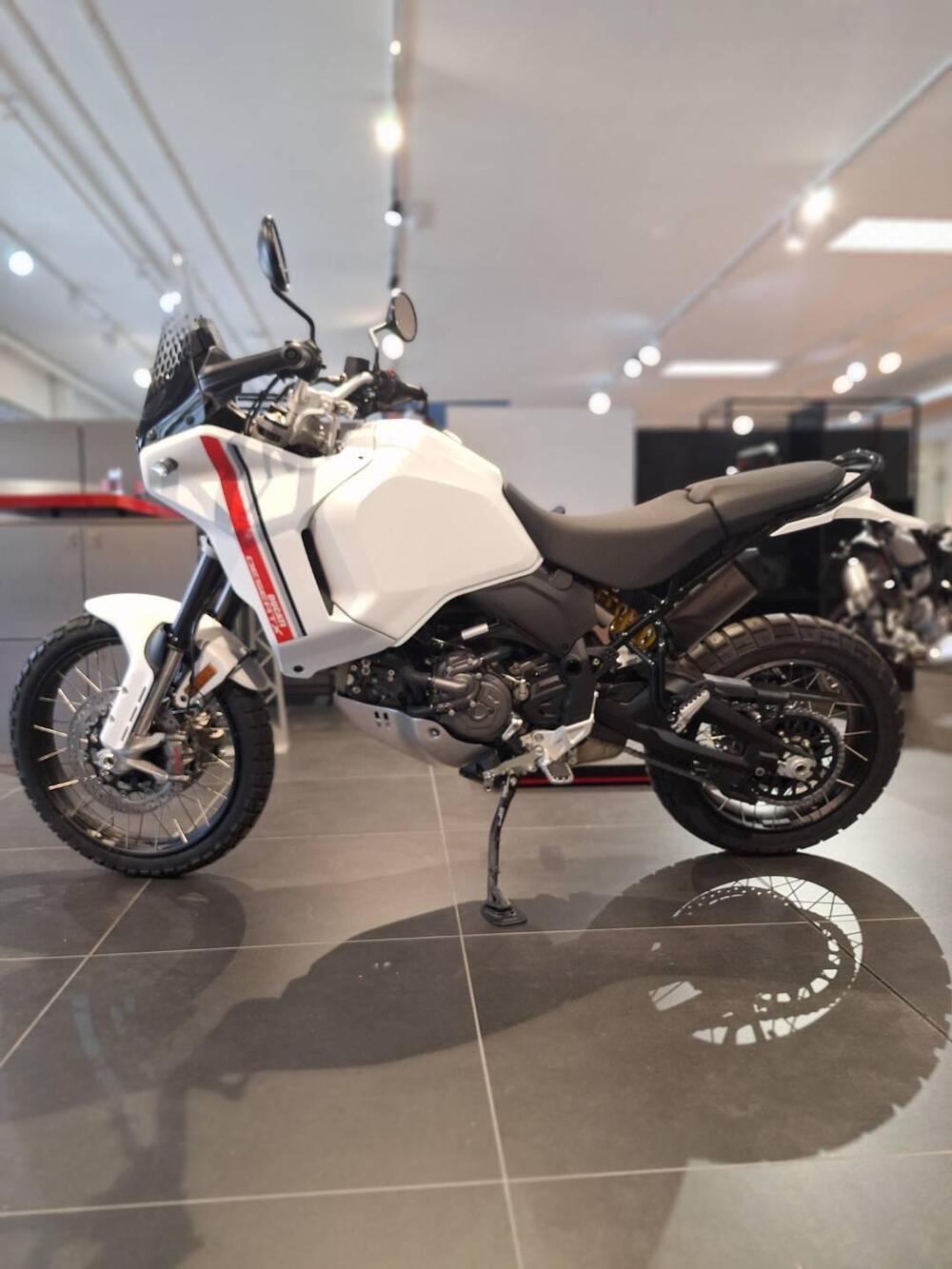 Ducati DesertX (2022 - 25) (3)