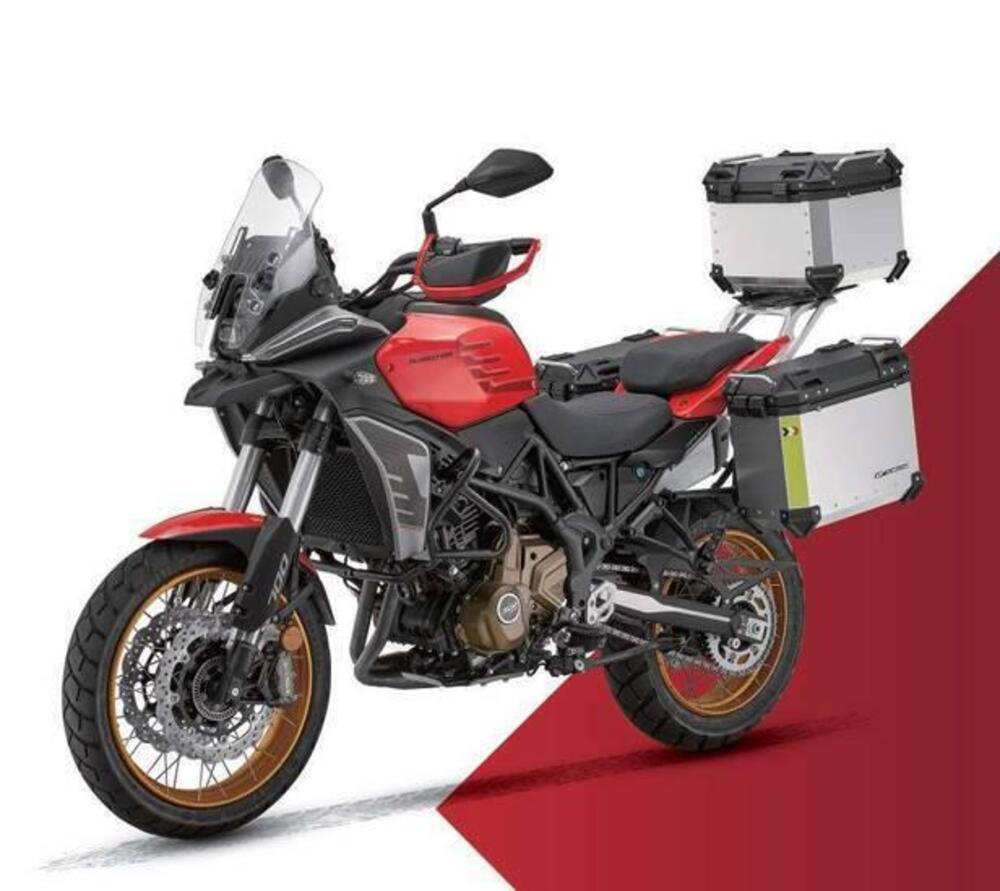 QJ Motor SRT 700 SX (2025) (3)