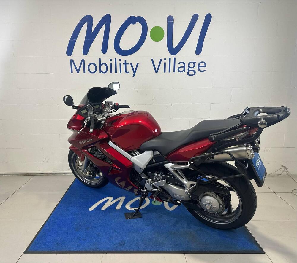 Honda VFR 800 (2006 - 13) (4)