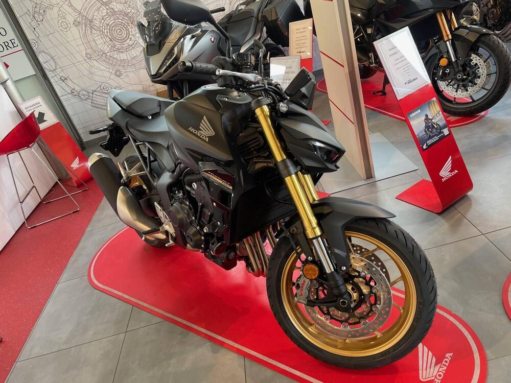 Honda CB 1000 Hornet SP (2025) (2)