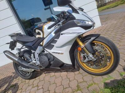 Aprilia RSV4 1100 Factory (2025) usata