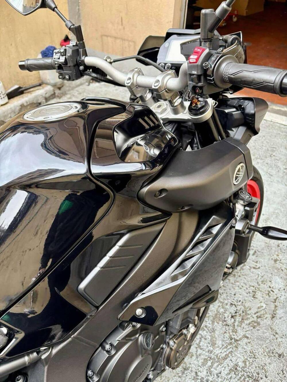 Yamaha MT-10 (2017 - 20) (2)