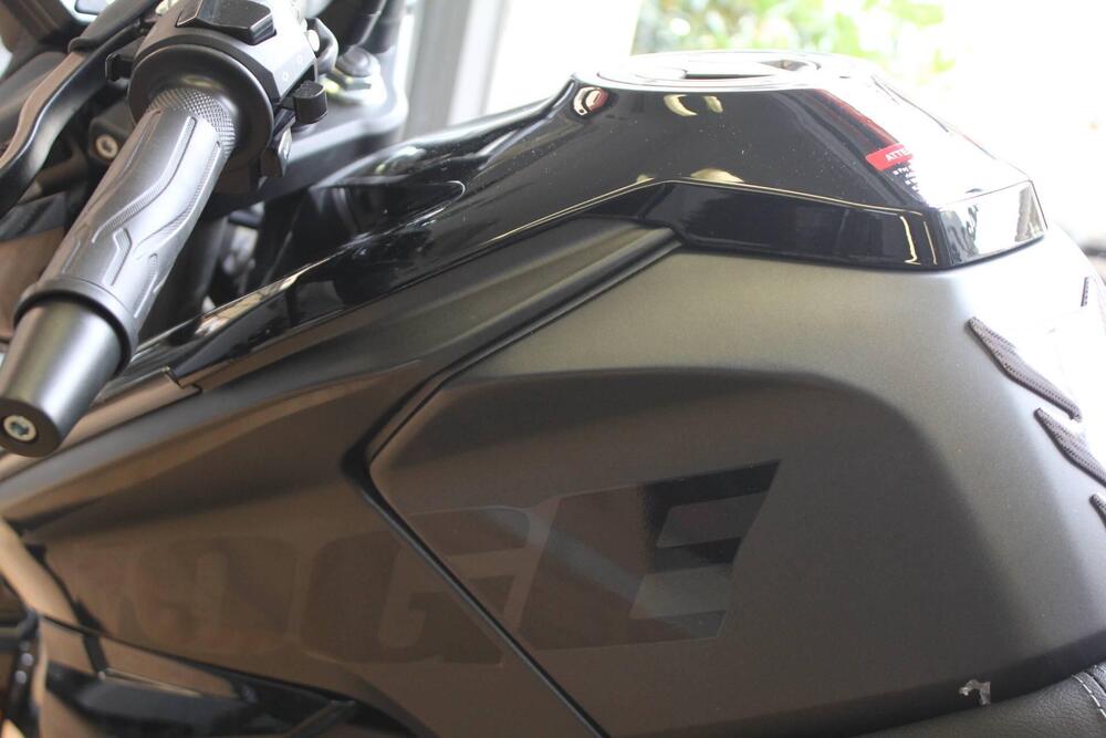 Voge Brivido 125R (2023 - 25) (2)