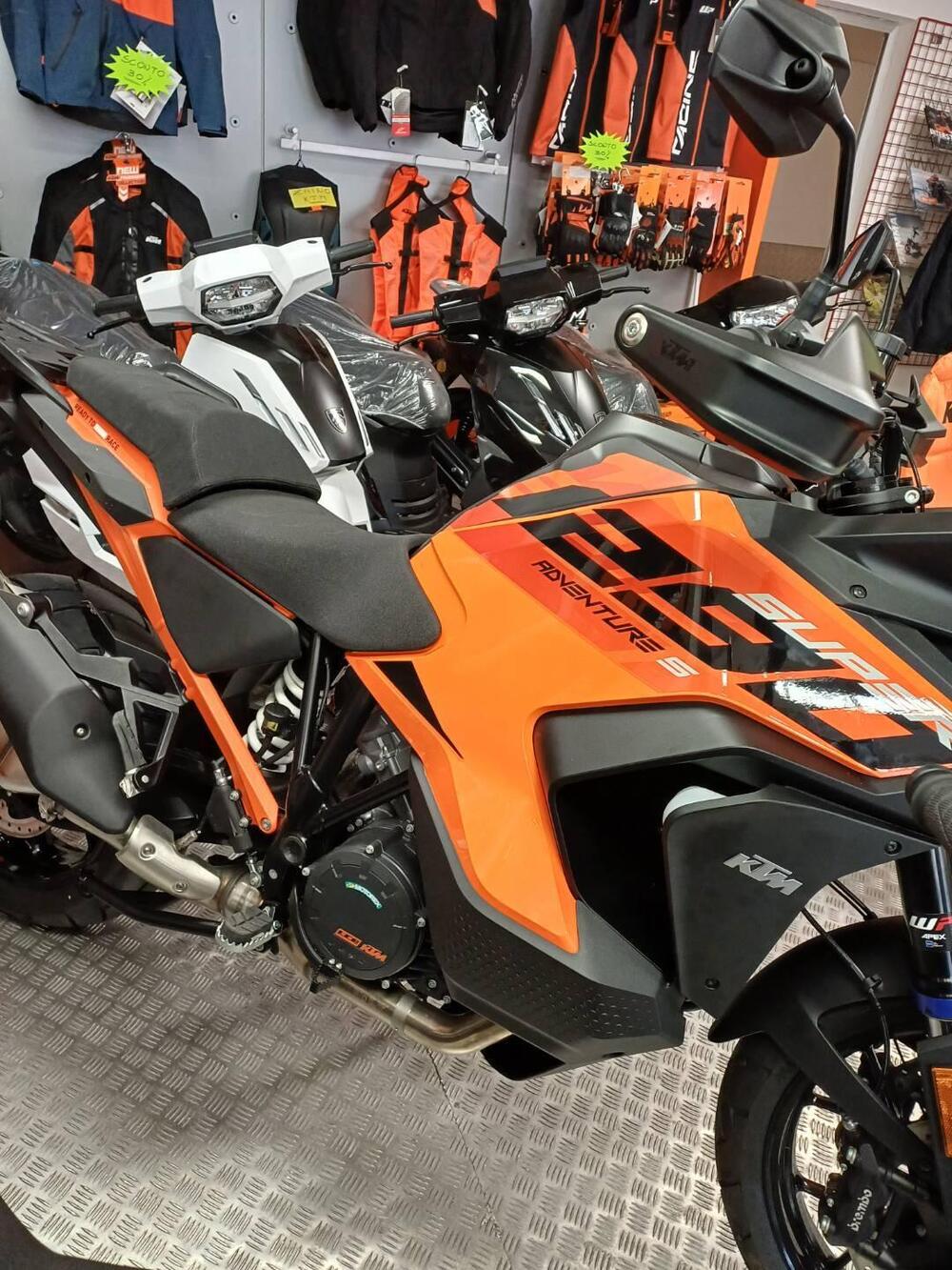 KTM 1290 Super Adventure S (2022 - 25) (3)