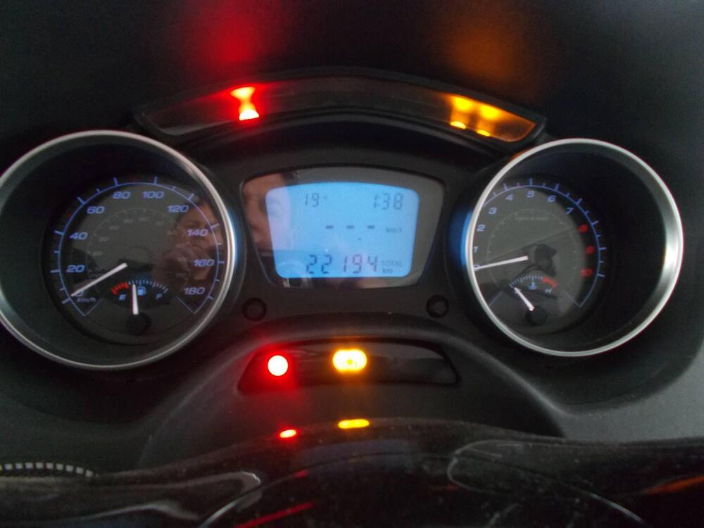 Piaggio Mp3 300 ie Sport LT ABS (2014 - 16) (6)