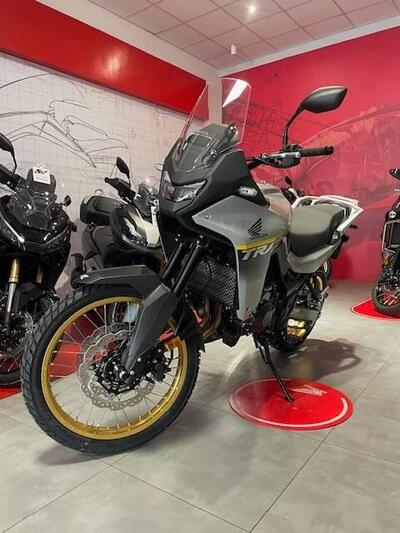 Honda Transalp XL750 (2025) nuova