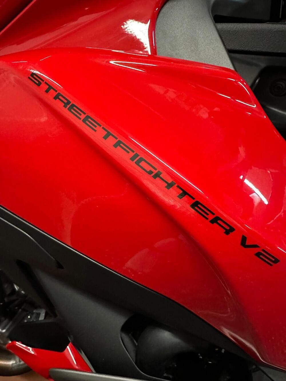 Ducati Streetfighter V2 S (2025) (2)