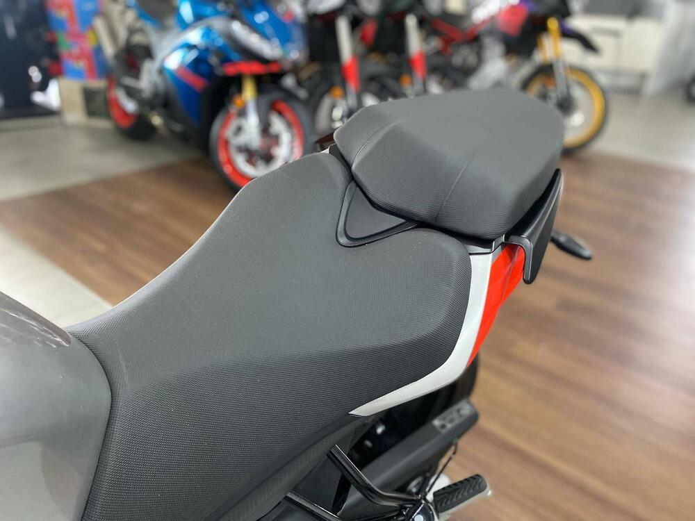 Aprilia Tuono 457 (2025 - 26) (7)