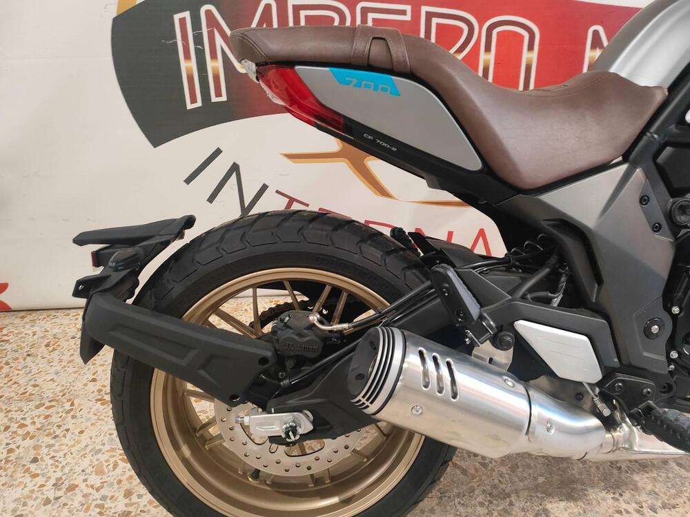 CFMOTO 700CL-X Heritage (2021 - 25) (6)