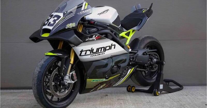 Come ti trasformo una Triumph Speed Triple 1200 in una &quot;Daytona&quot; da pista